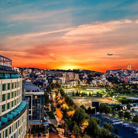 فندق كلاريون غولدن هورن اسطنبول المظهر الخارجي الصورة Sunset over the city